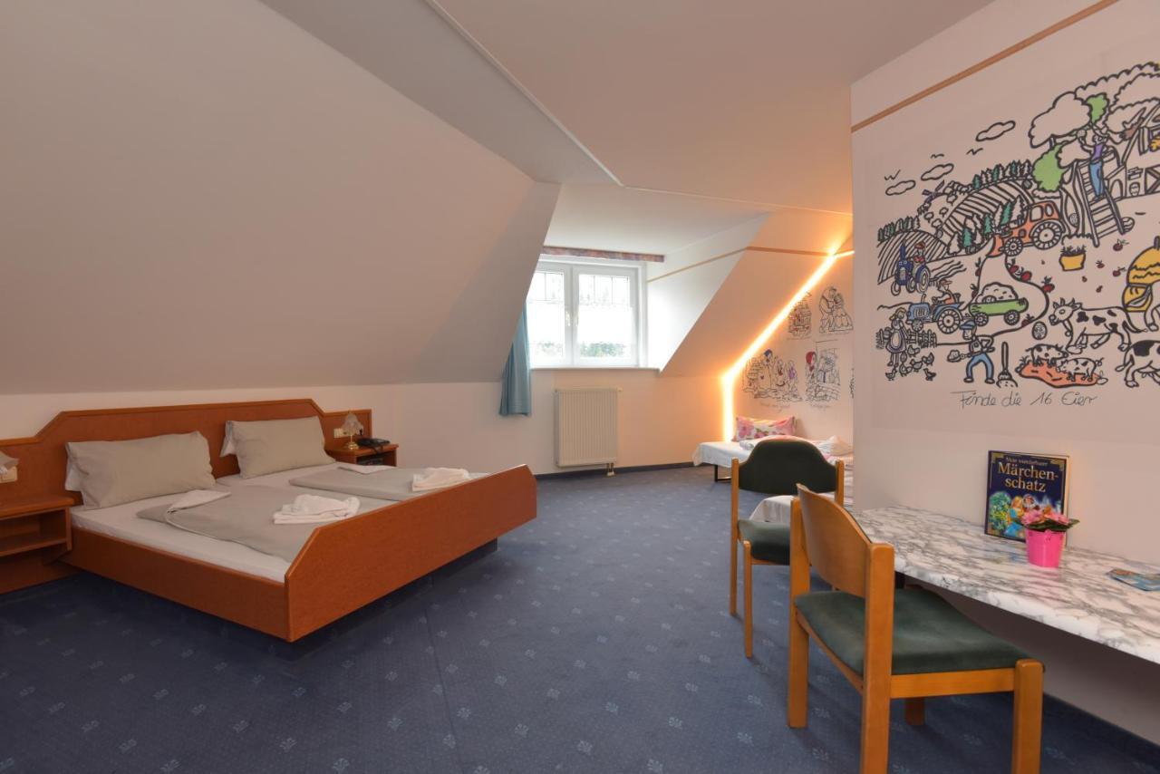 Waldhotel Feldbachtal 노이하우스암렌웨그 외부 사진