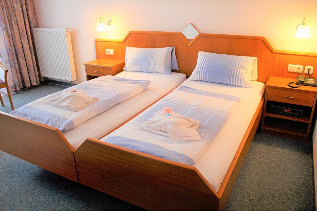 Waldhotel Feldbachtal 노이하우스암렌웨그 외부 사진