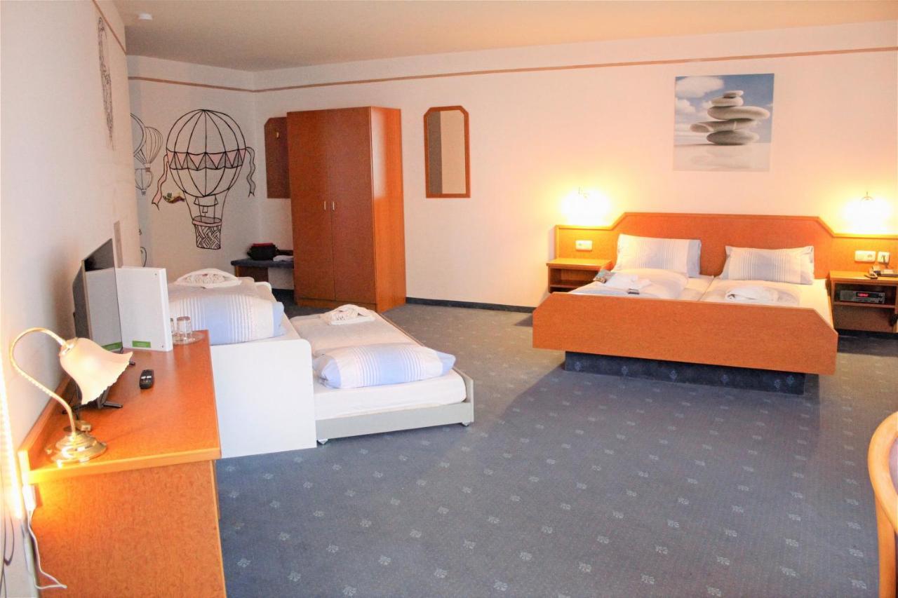 Waldhotel Feldbachtal 노이하우스암렌웨그 외부 사진